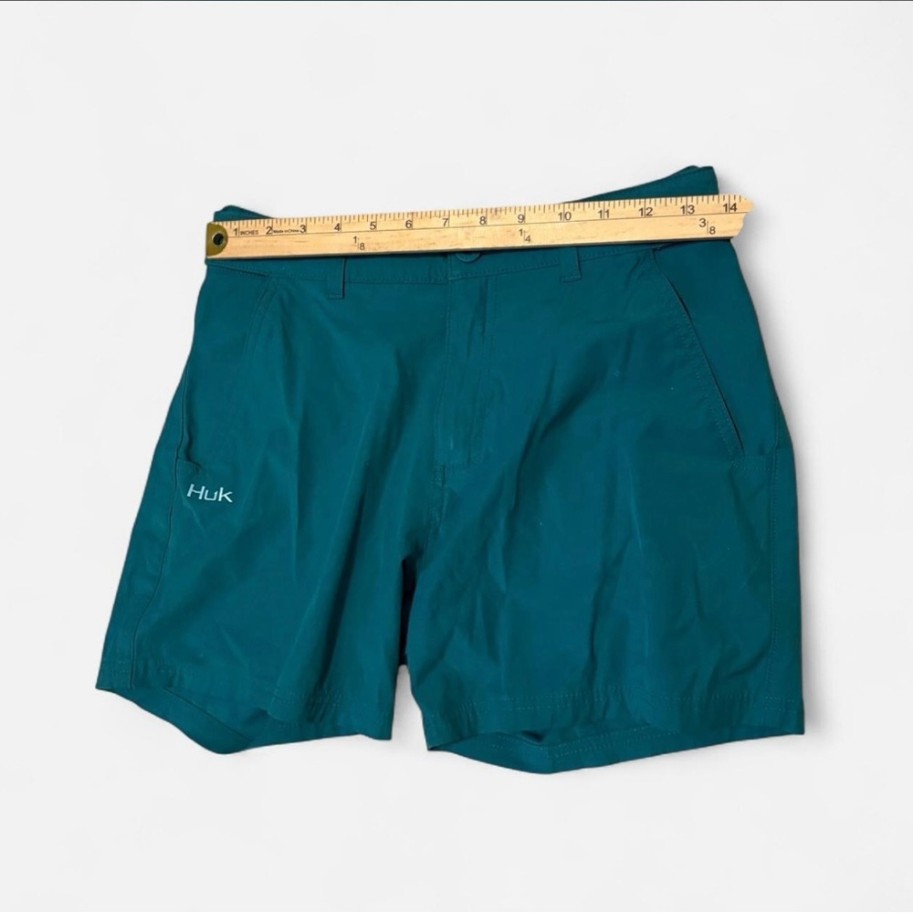 HUK Fishing Shorts Women’s Small Teal Outdoors Hiking Lake Vacation Sport - Picture 3 of 6